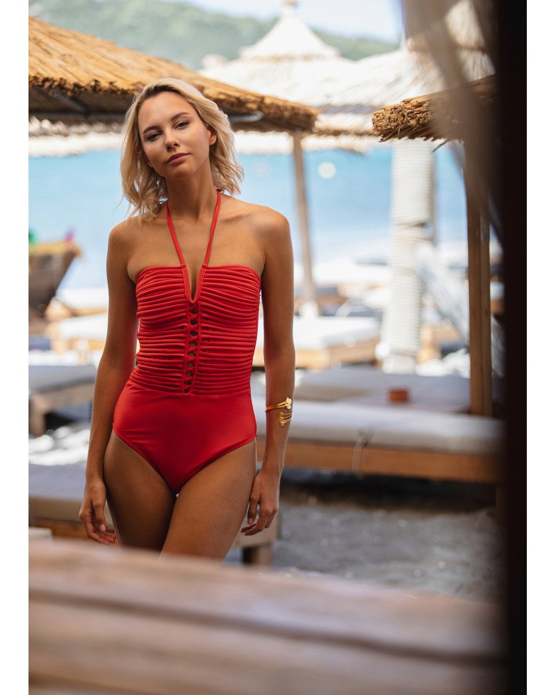 Γυναικείο ολόσωμο μαγιό στράπλες με λουράκια