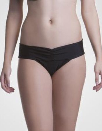 Μαγιό γυναικείο σλιπ με μπάσκα και σούρα μπροστά